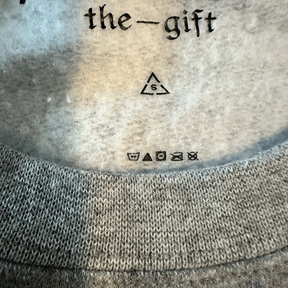 Honor The Gift Gray Graphic Sweatshirt Size Small NWOT - Picture 3 of 4